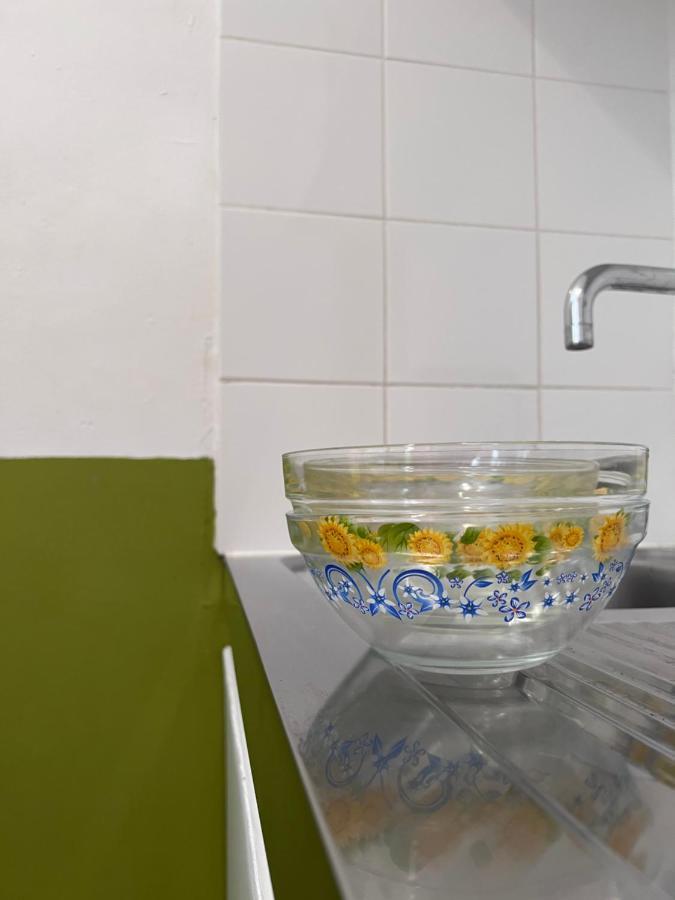 L'Appartement Du Cafe De L'Horloge La Ciotat Exteriör bild