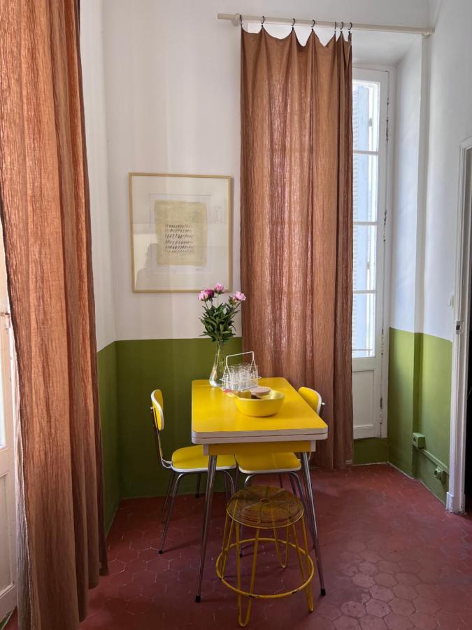 L'Appartement Du Cafe De L'Horloge La Ciotat Exteriör bild